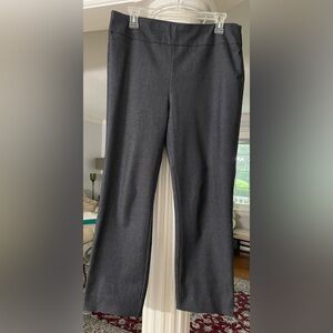 So Slimming by Chico’s women’s blue pull on stretch Crop-pants size 1.5